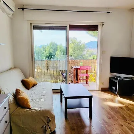 T2 , Beautiful View In Near Apartamento Hyères